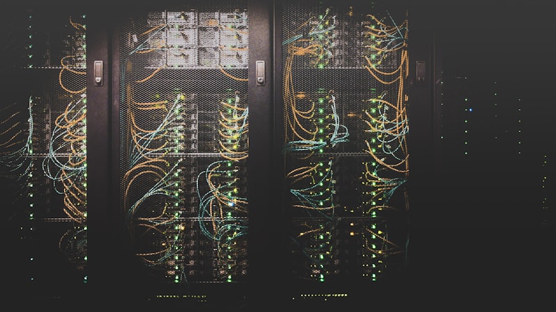 Transparent pillar